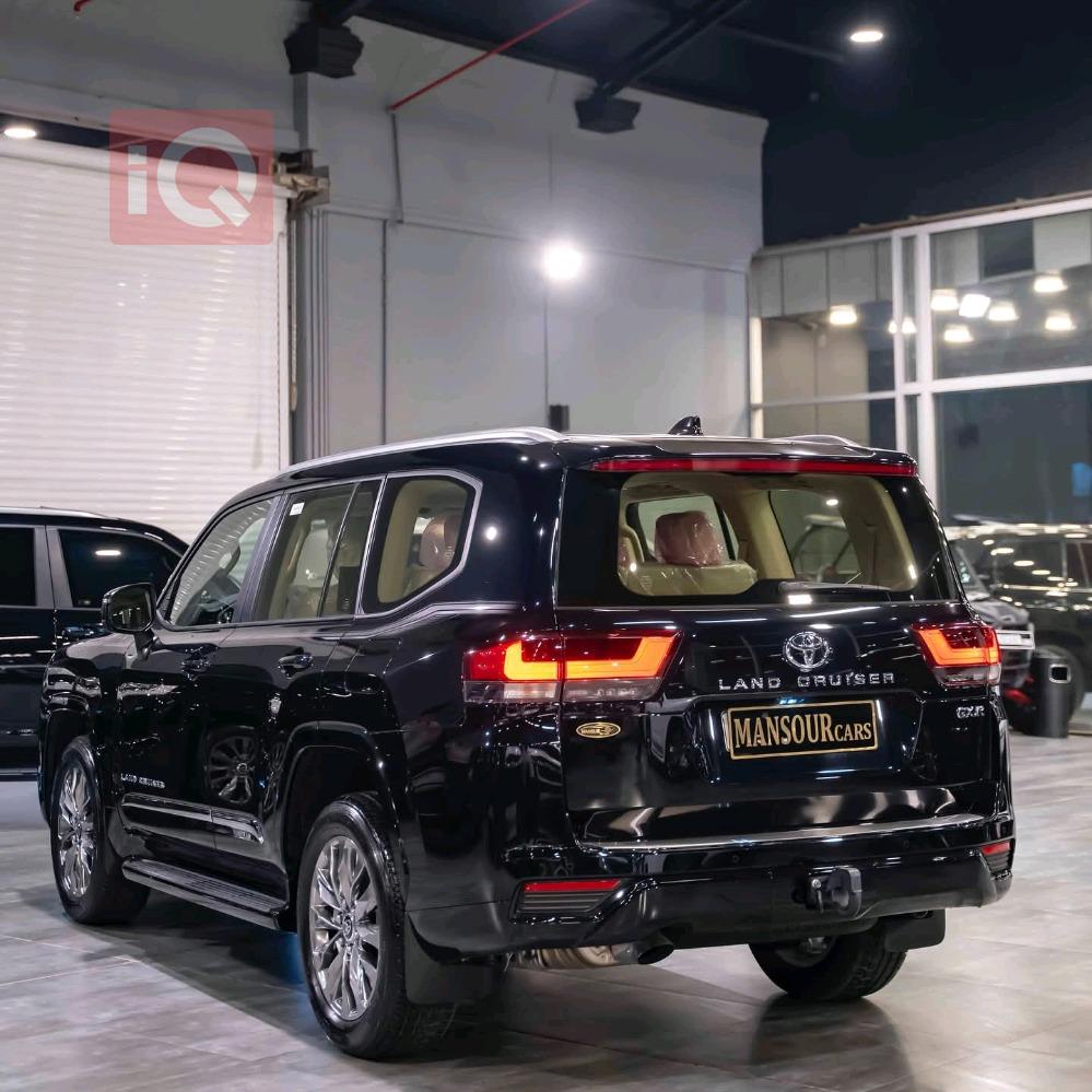 تويوتا لاندكروزر